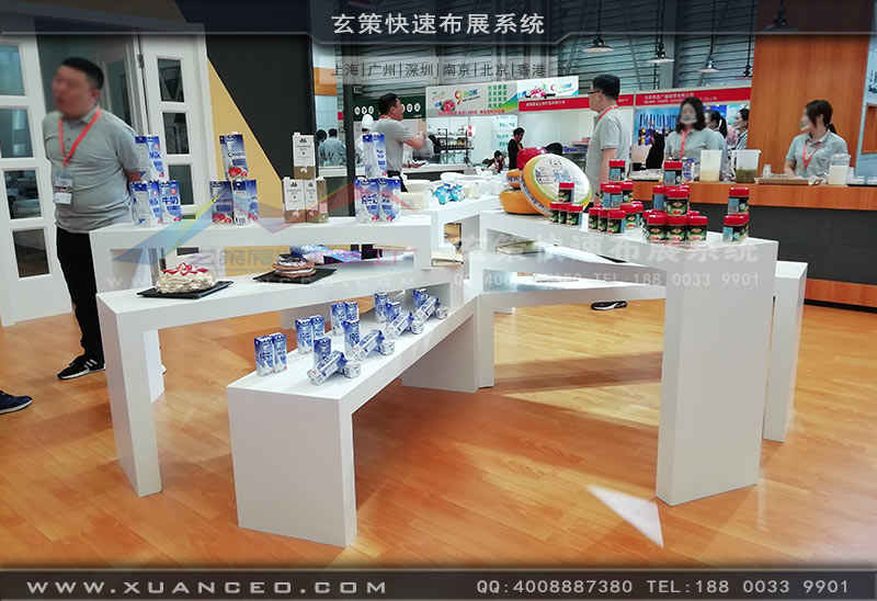 隆耀實業(yè)展臺產品展示臺